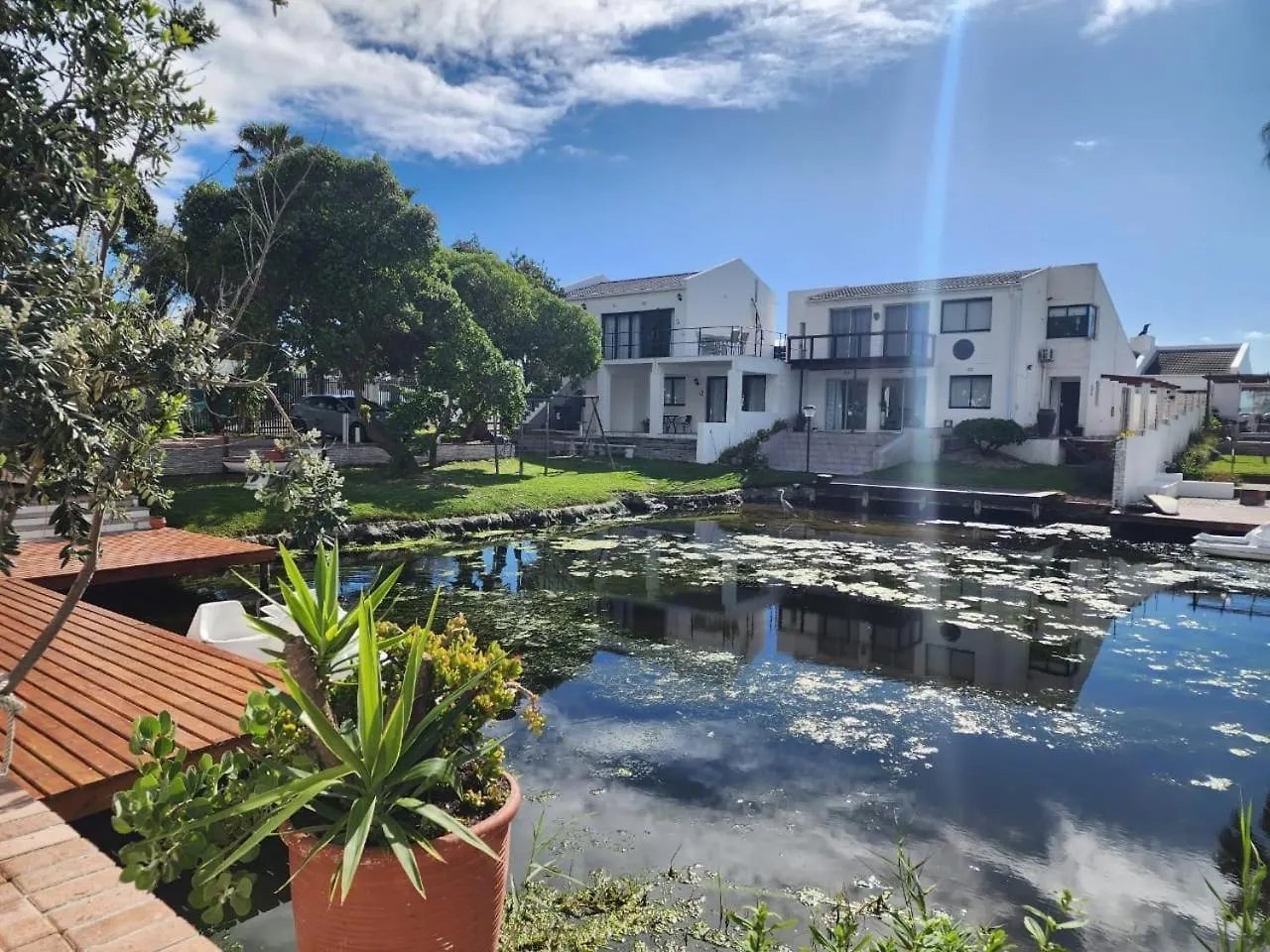 Apartment Spearhead On Lake Accommodation-3B Marina da Gama